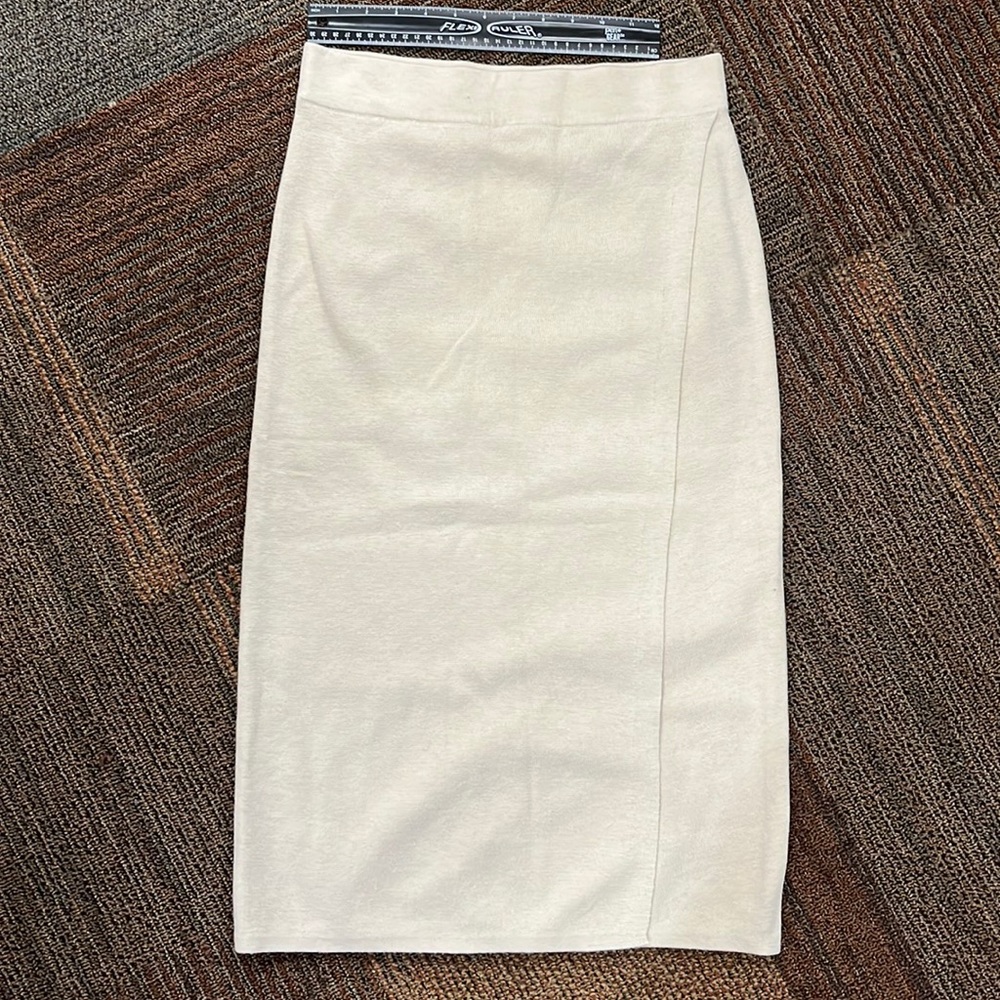 Banana Republic cream sweater wrap skirt, sz S